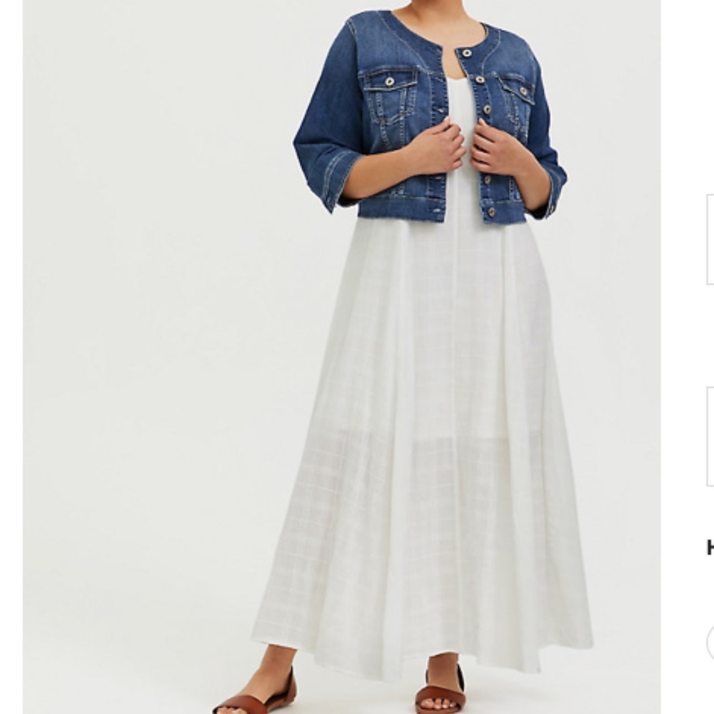 - IVORY TEXTURED TRAPEZE MAXI DRESS